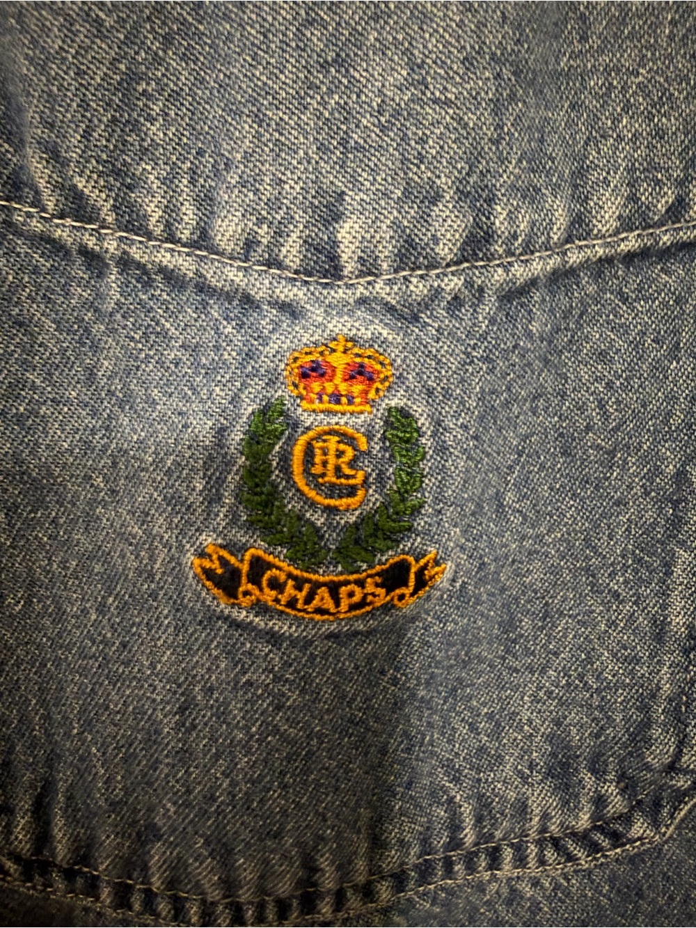 Vintage Chaps Ralph Lauren Men’s Medium Denim Shirt Crest Logo 90s Button Down - Picture 3 of 3